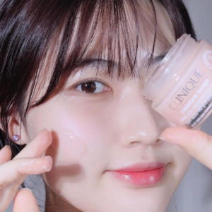 Kem dưỡng ẩm Clinique Moisture Surge 100H Auto-Replenishing Hydrator