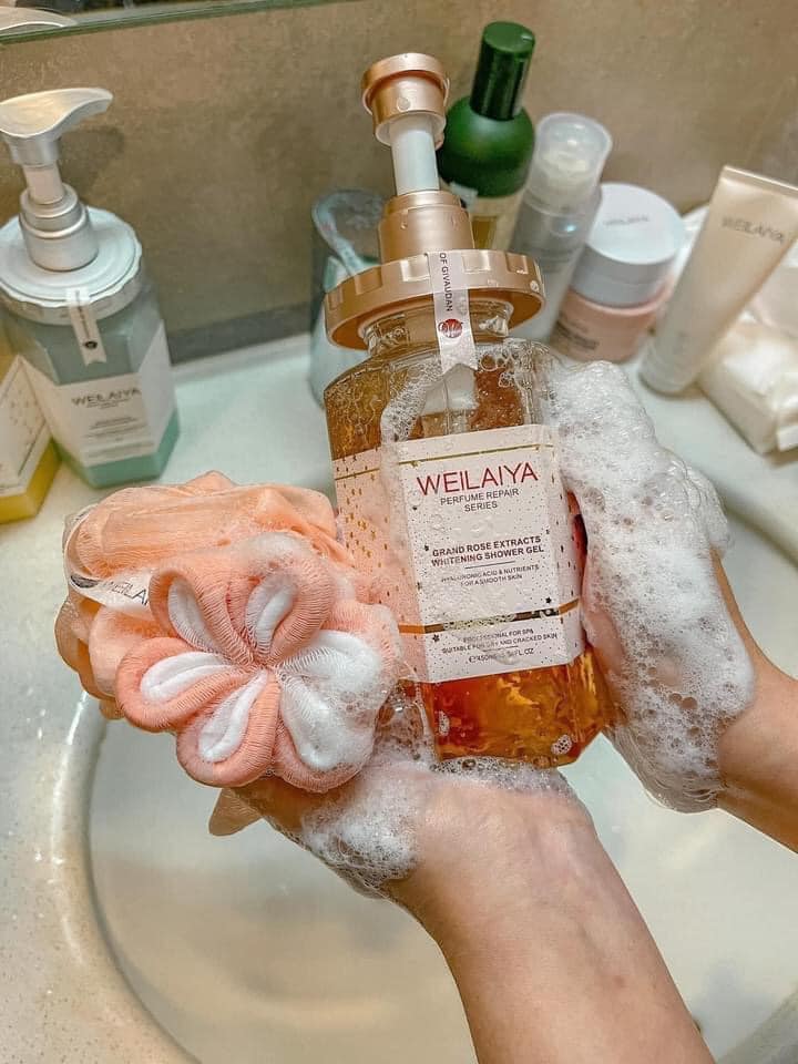 Công dụng của sữa tắm hoa hồng Damask