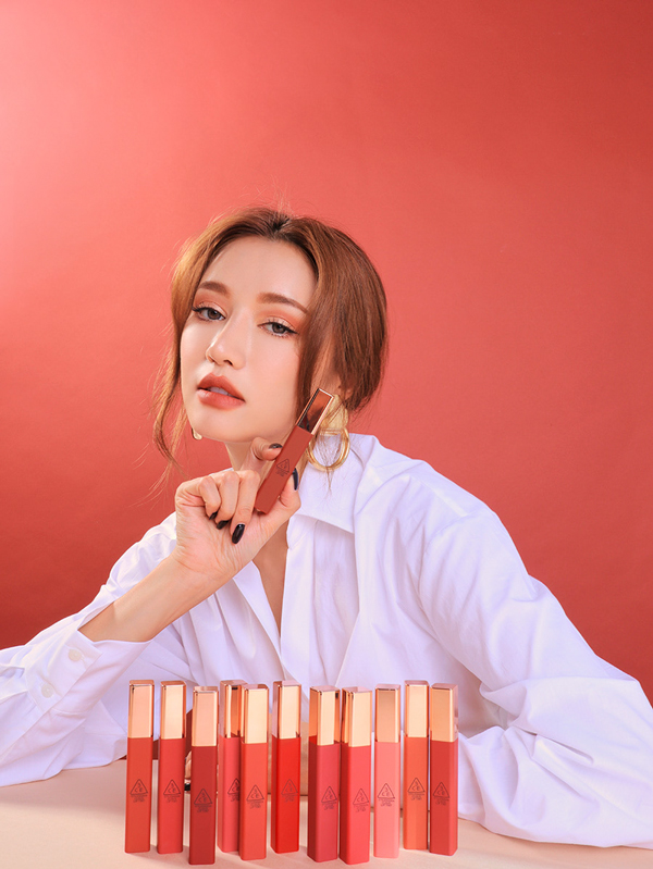 Son 3CE Cloud Lip Tint Live A Little – Màu Đỏ Nâu Ánh Cam 2 son 3ce cloud lip tint live a little mau do nau anh cam 2877 1