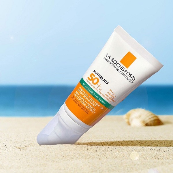 San-pham-kem-chong-nang-Laroche-Posay-vach-xanh-co-mang-lai-hieu-qua San pham kem chong nang Laroche Posay vach xanh co mang lai hieu qua