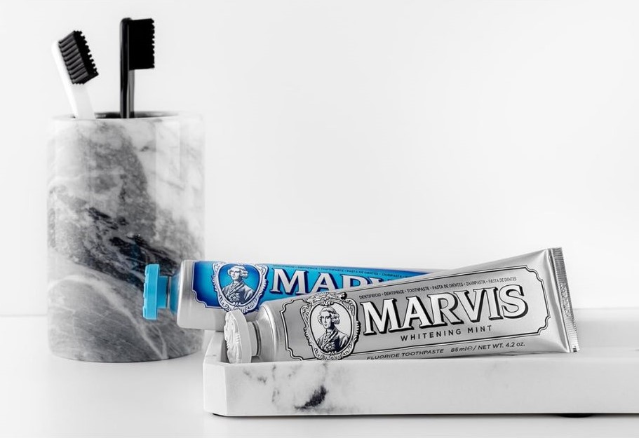 KEM ĐÁNH RĂNG BẠC HÀ MARVIS WHITENING MINT TOOTHPASTE 2 kem danh rang bac ha marvis whitening mint toothpaste 3391 1