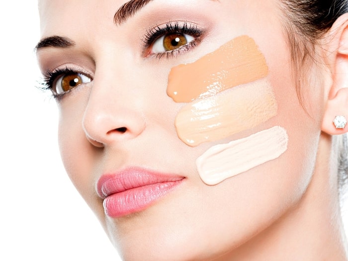 Hướng dẫn các bước make up cho da dầu mụn nhanh chóng chỉ mất 15 phút 2 cac-buoc-make-up-cho-da-dau-mun